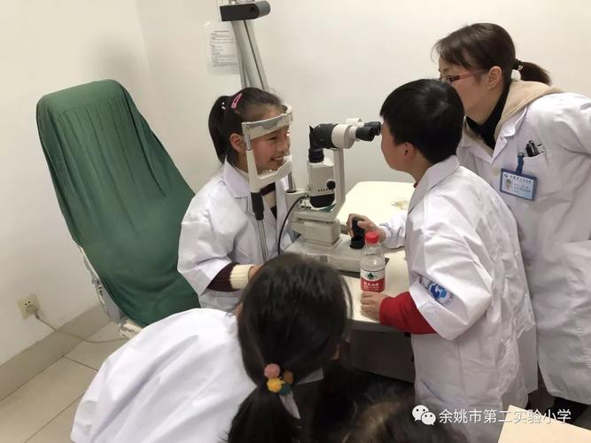 6,建议中小学生首次验光配镜一定要到专业的眼科进行医学验光,其结果